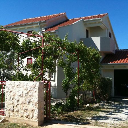 Apartments Villa Aurora Ražanac エクステリア 写真