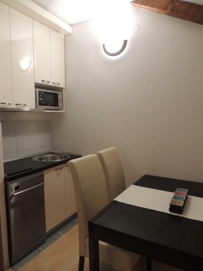 Apartments Villa Aurora Ražanac エクステリア 写真