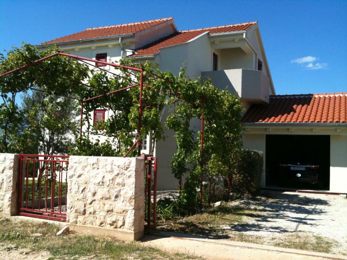 Apartments Villa Aurora Ražanac エクステリア 写真